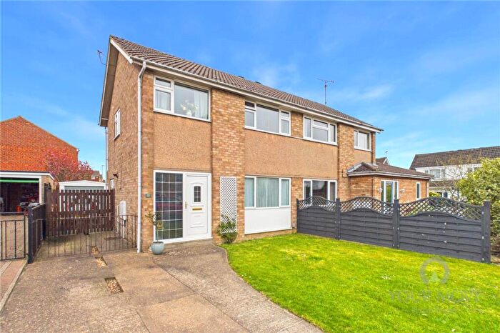 3 Bedroom Semi Detached House For Sale In St Oswalds Close, Kettering, North Northamptonshire, NN15