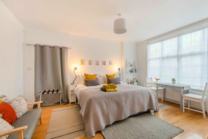 1 Bedroom Maisonette To Rent In Doyle Gardens, Kensal Green, London, NW10