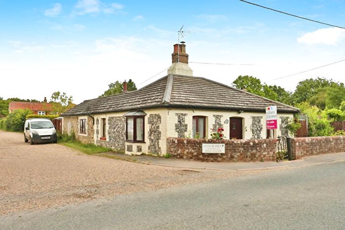 4 Bedroom Detached Bungalow For Sale In Swaffham Road, Wendling, Dereham, NR19