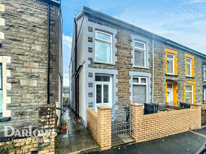 3 Bedroom End Of Terrace House For Sale In Edwardsville, Treharris, CF46