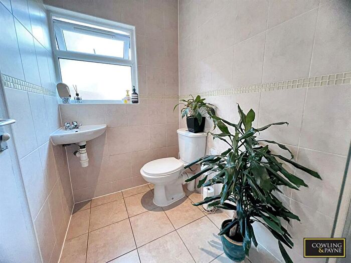 3 Bedroom End Of Terrace House For Sale In Station Avenue, Wickford, SS11