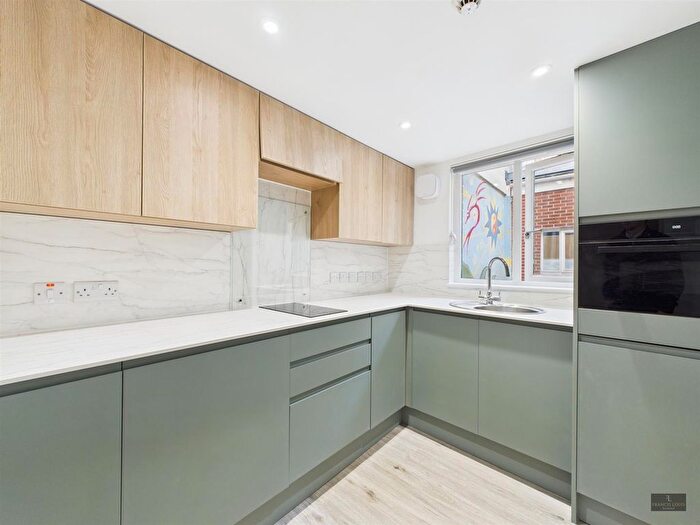 1 Bedroom Flat To Rent In Palace Gate, Exeter, EX1