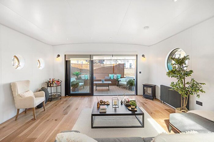 3 Bedroom Property To Rent In Cheyne Pier, Cheyne Walk, SW10