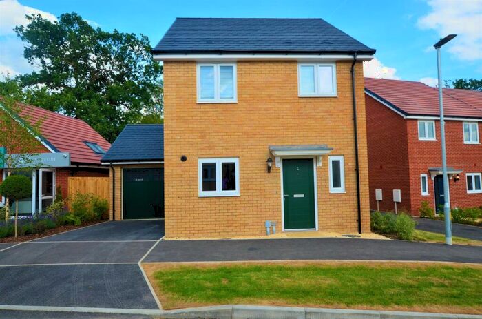 3 Bedroom Terraced House To Rent In Chigwell, Essex, IG7