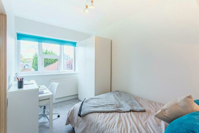 2 Bedroom Apartment To Rent In Clayton Court, Queen's Road, NG9