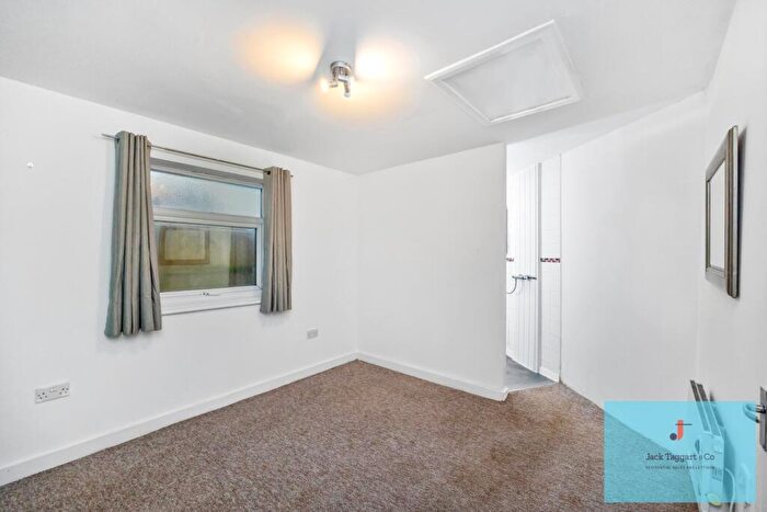 1 Bedroom Flat To Rent In Southview Close, Shoreham-by-Sea, BN43