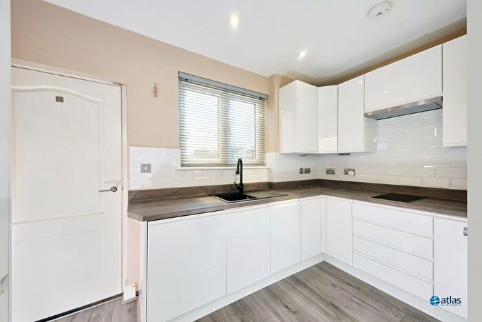 1 Bedroom Flat For Sale In Minehead Road, Aigburth, L17
