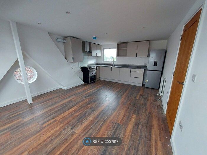 1 Bedroom Flat To Rent In Princes Avenue, Finchley, N3