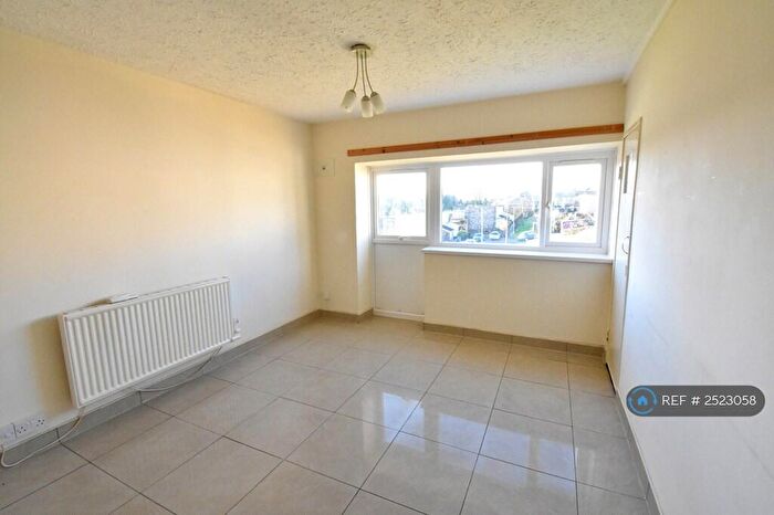 1 Bedroom Flat To Rent In The Hendre Flats, Brynmawr, Wales, NP23