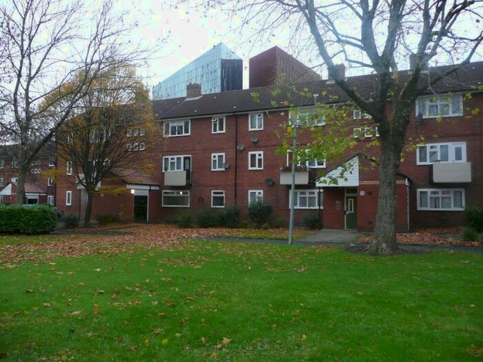 2 Bedroom Flat To Rent In Conmere Square, Hulme, Manchester., M15