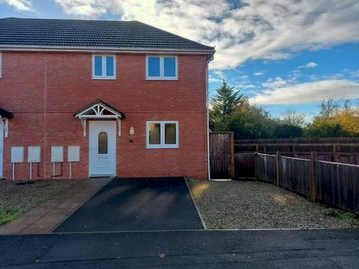 2 Bedroom Semi-Detached House To Rent In Wedlands, Taunton, TA2