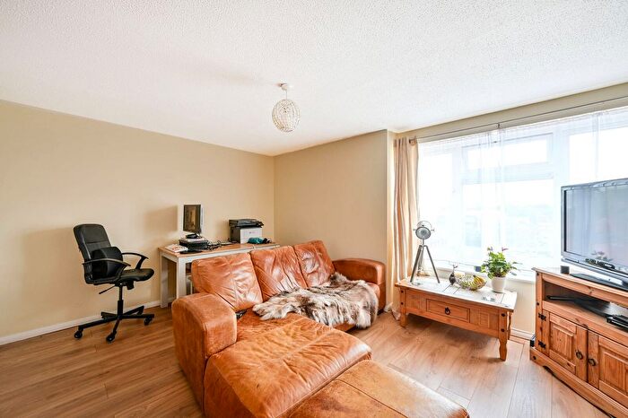 1 Bedroom Flat For Sale In Bedford House, Guildford, GU1