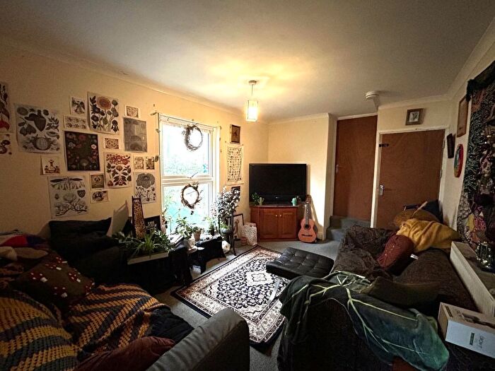 5 Bedroom Property To Rent In Dracaena Avenue, Falmouth, TR11