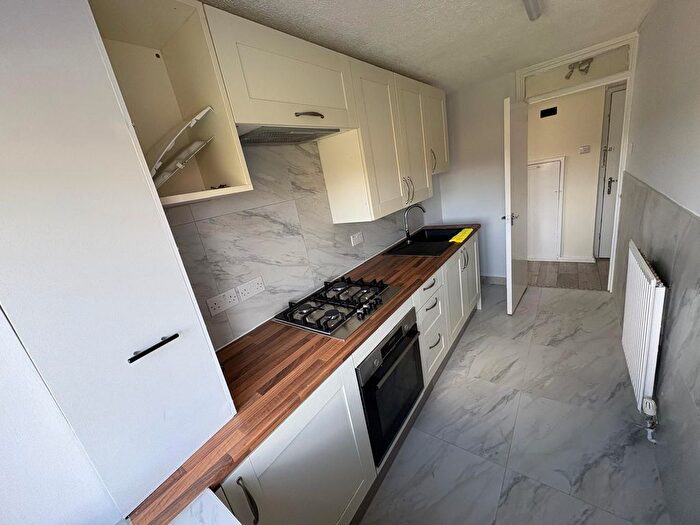 1 Bedroom Flat To Rent In Woodleys, Harlow, CM20