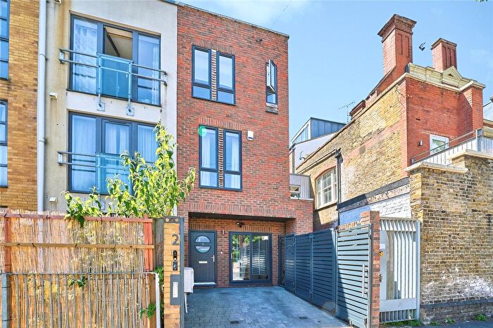 3 Bedroom End Terrace House For Sale In Maitland Road, London, E15