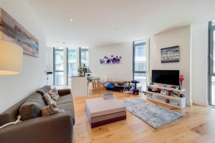 3 Bedroom Flat For Sale In Seager Place, Deptford, London, SE8