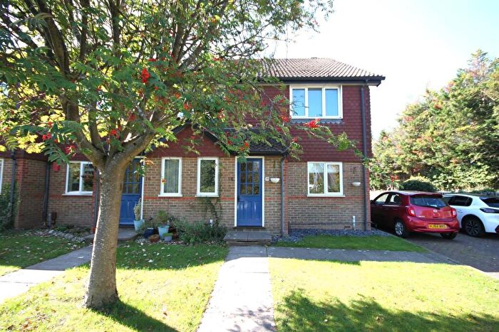 2 Bedroom Apartment To Rent In Woodfield, Ashtead, KT21