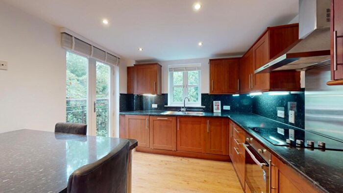 2 Bedroom House To Rent In The Grange, Leeds, LS6