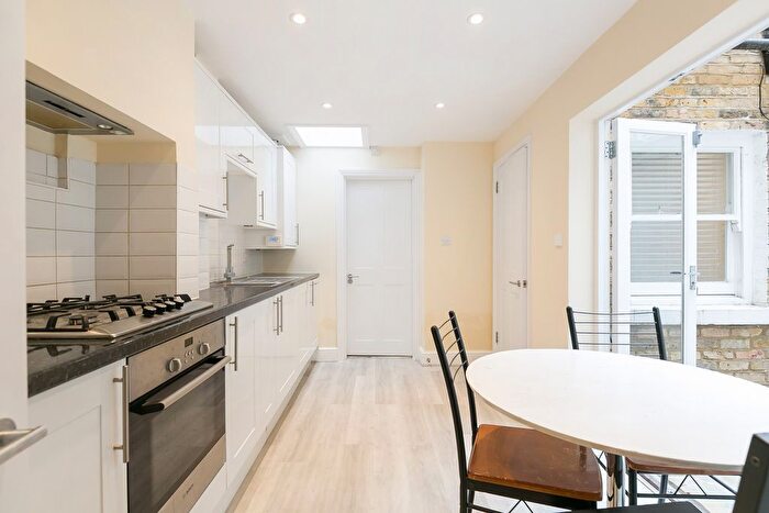 2 Bedroom Flat To Rent In Old York Road, London, SW18