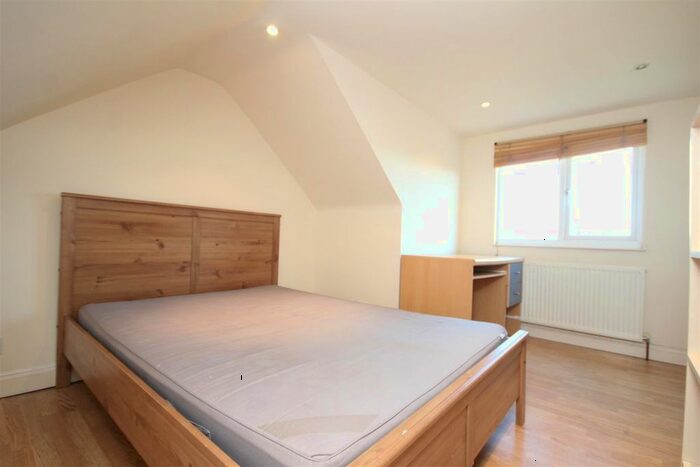 4 Bedroom Property To Rent In Stoughton Road, Guildford, GU1