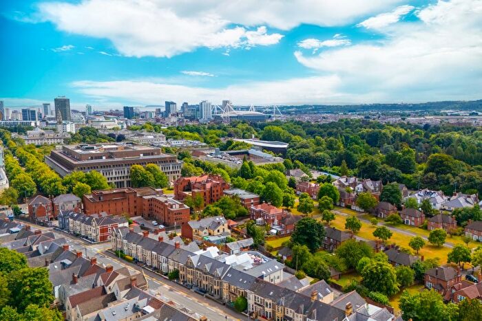 6 Bedroom Terraced House For Sale In Colum Road, Cathays, CF10