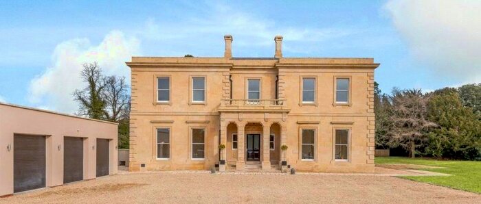 6 Bedroom Detached House To Rent In Crookham Hill, Crookham Common, Thatcham, Berkshire, RG19