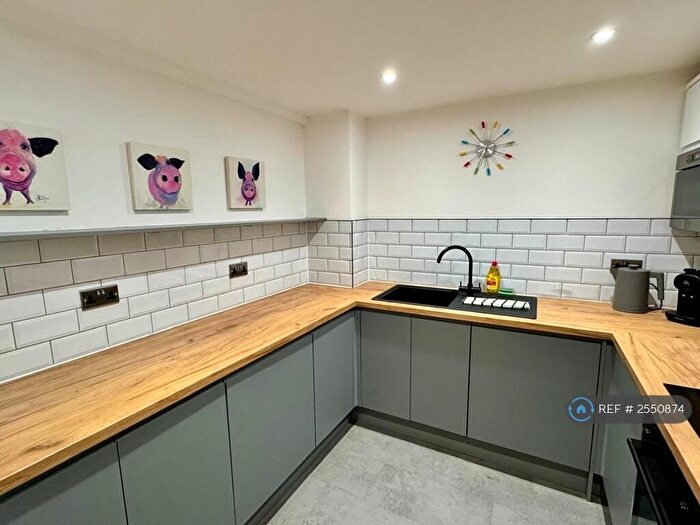 2 Bedroom Flat To Rent In Concordia Street, Leeds, LS1