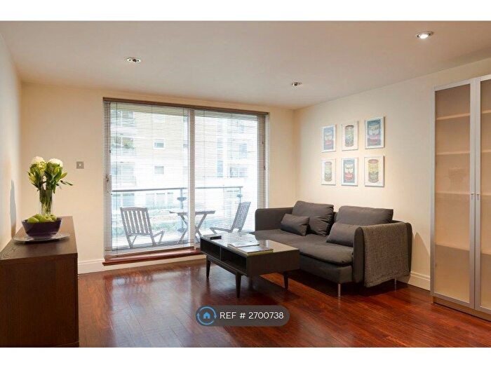 2 Bedroom Flat To Rent In Compass House, London, SW18