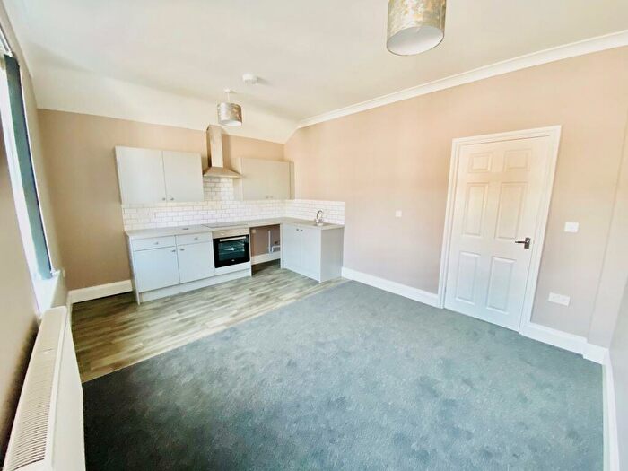 2 Bedroom Flat To Rent In Amherst Crescent, Barry, CF62