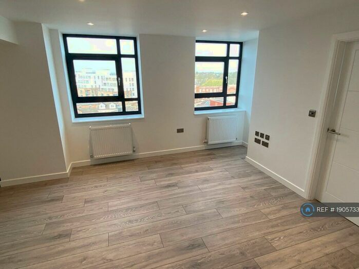 1 Bedroom Flat To Rent In Cresta House, Luton, LU1