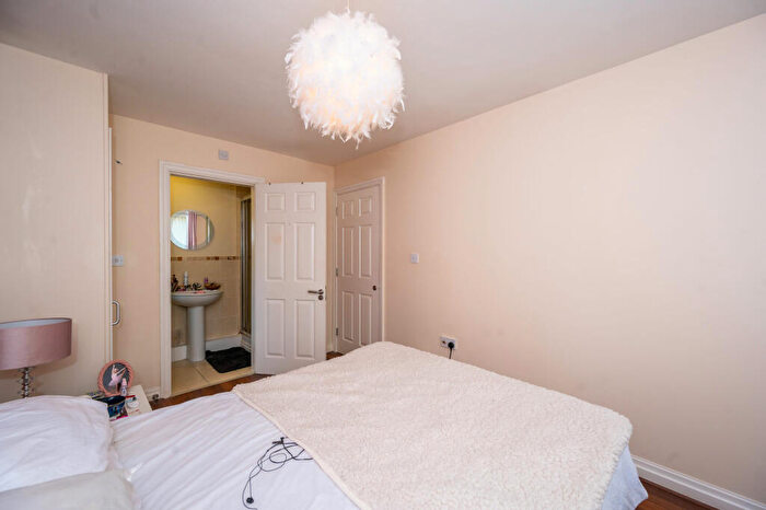 2 Bedroom Apartment For Sale In Shaw Lane, Prescot, Merseyside, L35