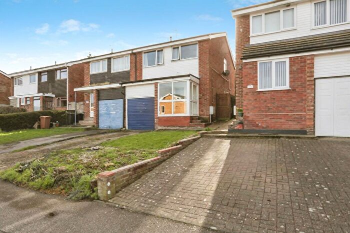 3 Bedroom Semi-Detached House For Sale In Wayside Close, Stowmarket, IP14