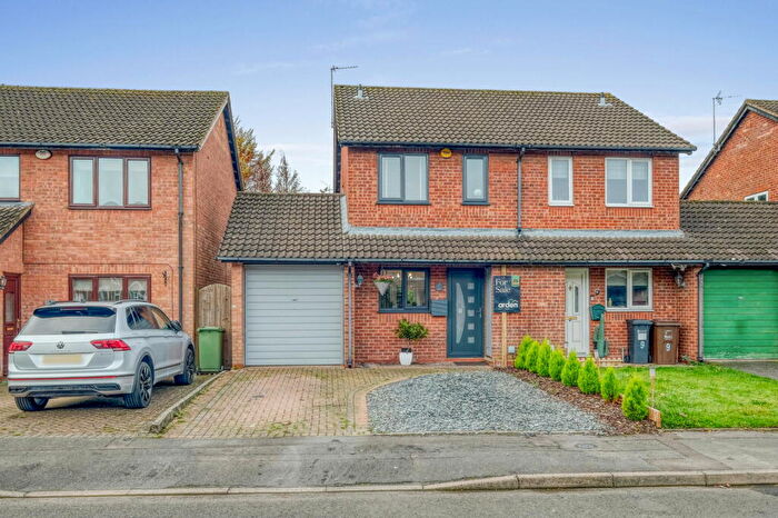2 Bedroom Semi-Detached House For Sale In Kendal Grove, Solihull, B92