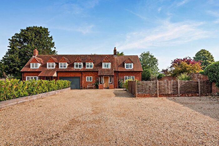 4 Bedroom Semi-Detached House For Sale In Thorpe Street, Aston Upthorpe, OX11