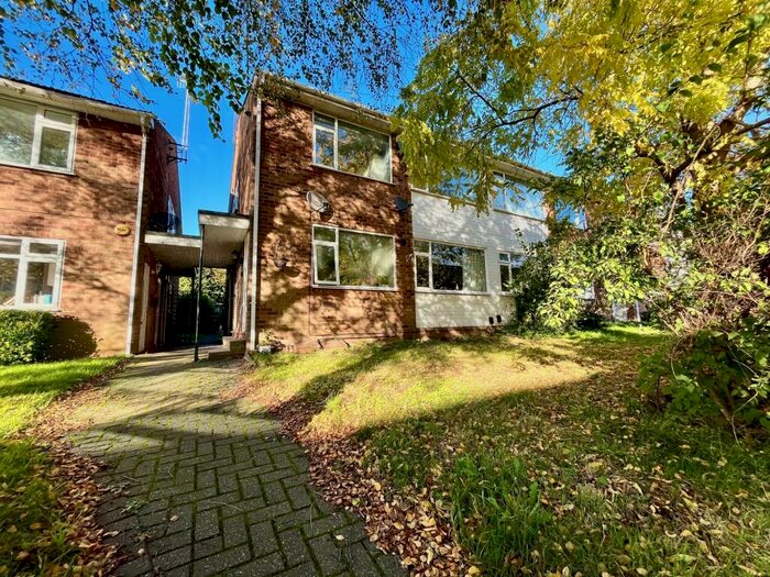 2 Bedroom Flat To Rent In Eastfield Road, Leamington Spa, CV32