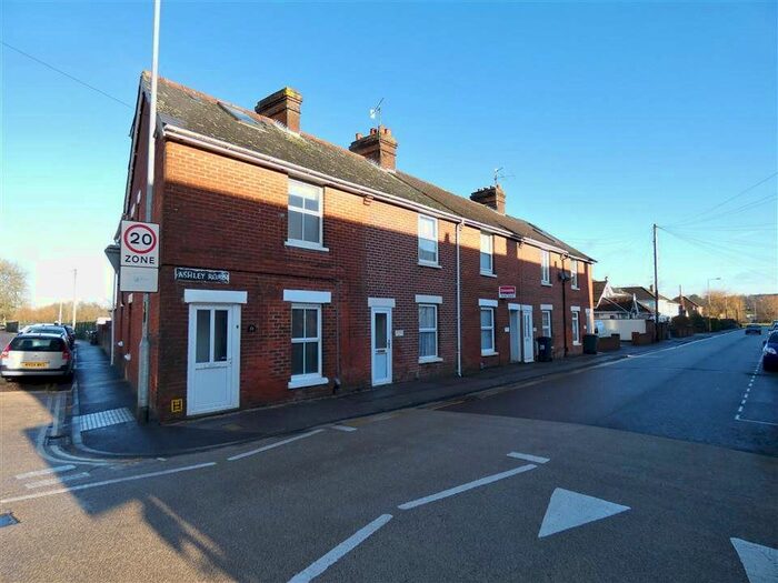 3 Bedroom End Of Terrace House To Rent In Ashley Road, Salisbury, SP2