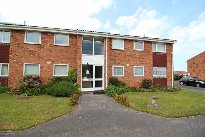 2 Bedroom Flat To Rent In Princess Margaret Avenue, Margate, CT9