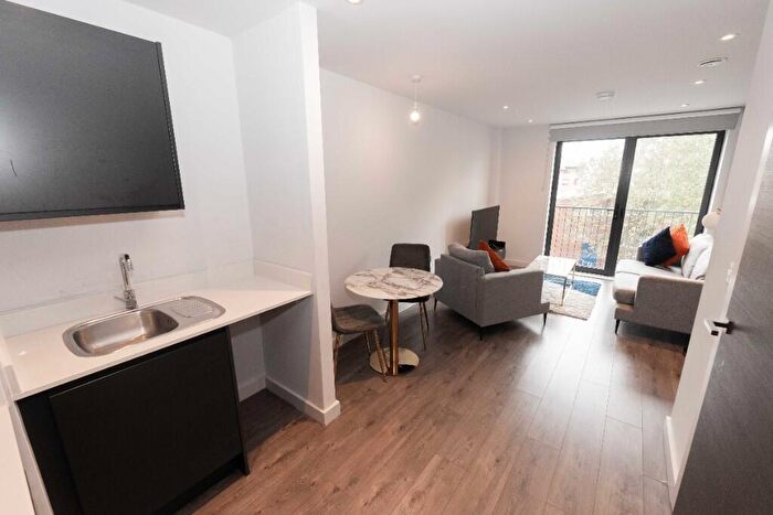 1 Bedroom Apartment To Rent In Commerce Quay, Manchester, Greater Manchester, M5