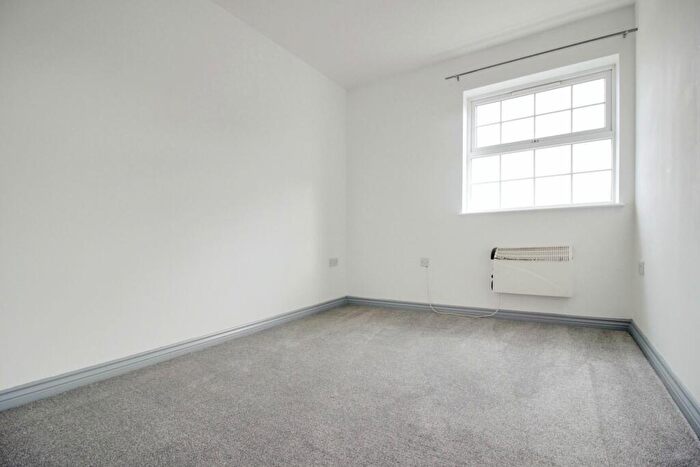 2 Bedroom Apartment To Rent In Boatman Close, Swindon, SN25