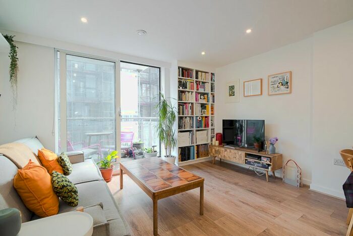 1 Bedroom Flat To Rent In Ealing Road, Brentford, TW8