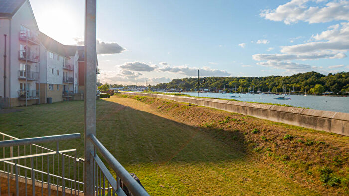 1 Bedroom Flat To Rent In The Shoreway, St Marys Island, Chatham, ME4