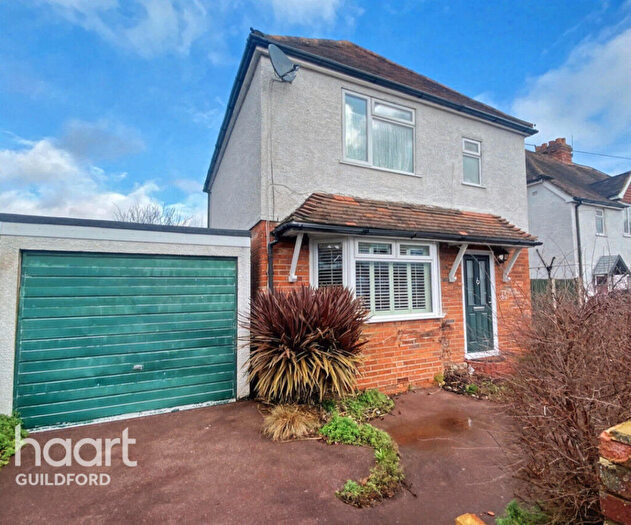 3 Bedroom Detached House For Sale In Harts Gardens, Guildford, GU2