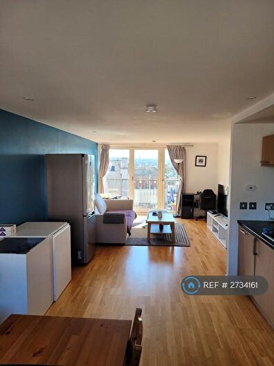 2 Bedroom Flat To Rent In Bell Street, Glasgow, G4
