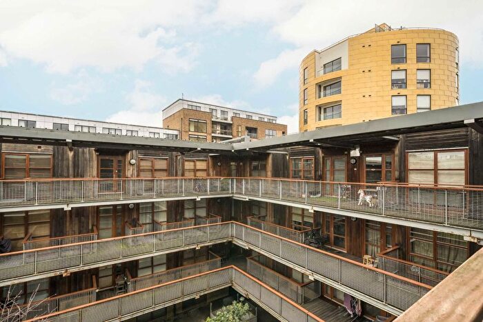 2 Bedroom Flat To Rent In Banister Road, North Kensington, W10