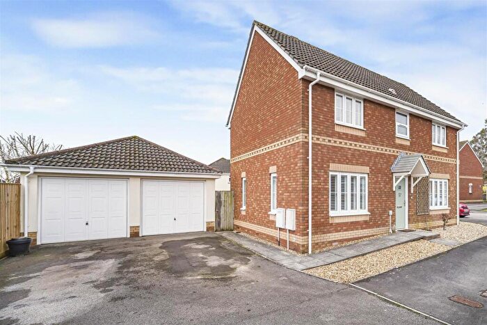 4 Bedroom Detached House For Sale In Clos Henblas, Bridgend, CF31