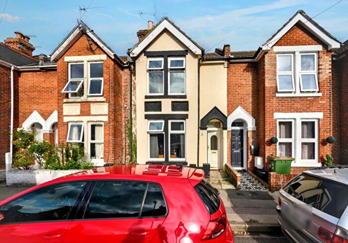 5 Bedroom Terraced House For Sale In Dutton Lane, Eastleigh, Hampshire, SO50