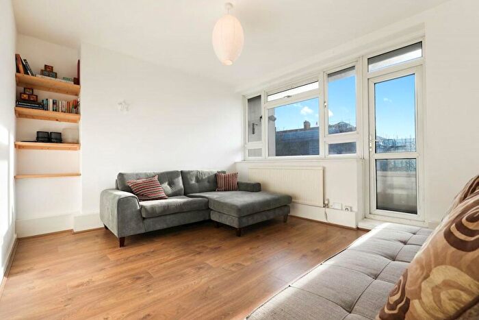 2 Bedroom Apartment To Rent In Stafford Cripps House, Globe Road, London, E2