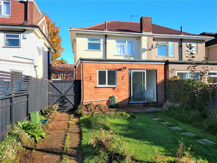 3 Bedroom Semi-Detached House To Rent In Kingshill Avenue, Northolt, Greater London, UB5