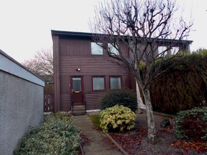 2 Bedroom Property For Sale In Tiree Crescent, Aberdeen, AB16