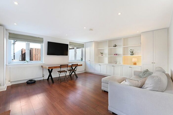 2 Bedroom Flat To Rent In Coleman Road, London, SE5